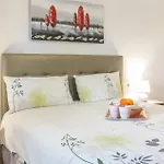 Urb San Luis 度假居