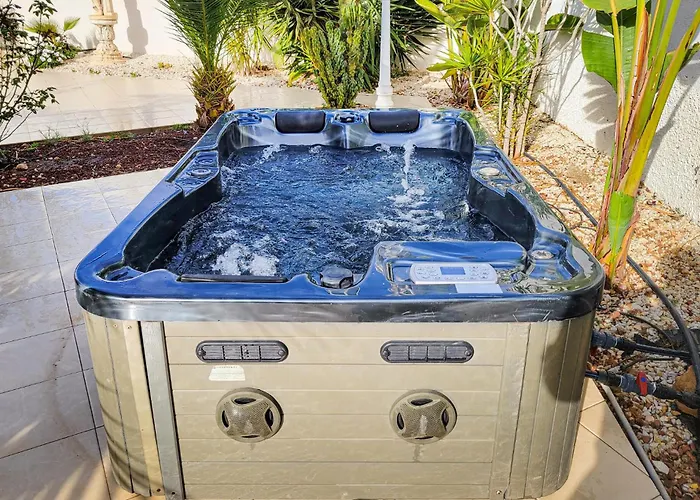 Urb San Luis Feriehus *